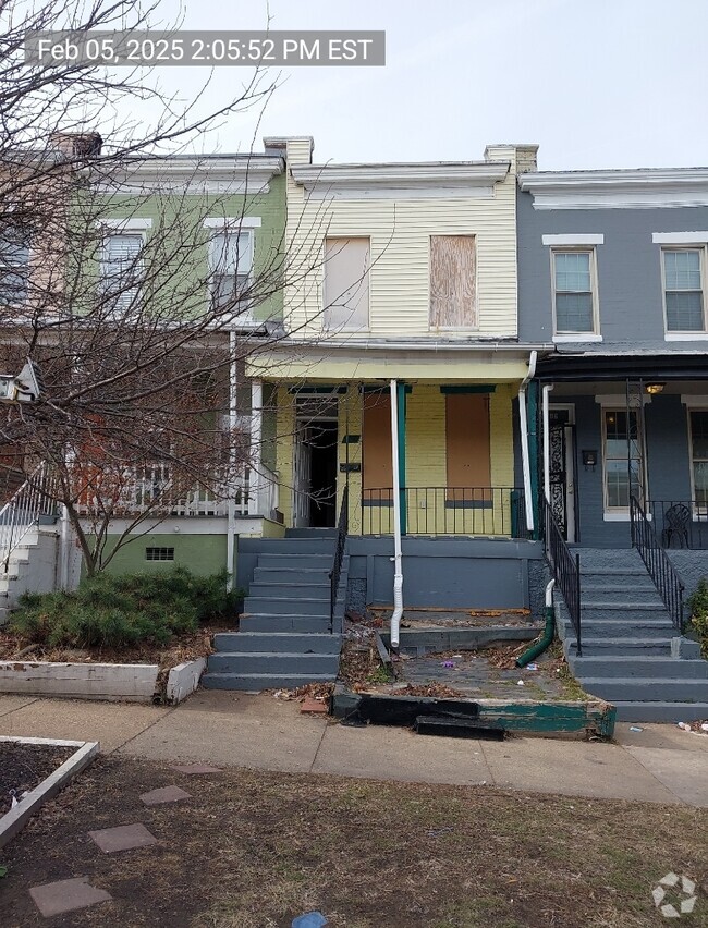 Building Photo - 2308 Sidney Ave