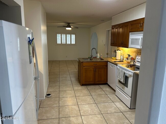 Building Photo - 3019 Cork Dr