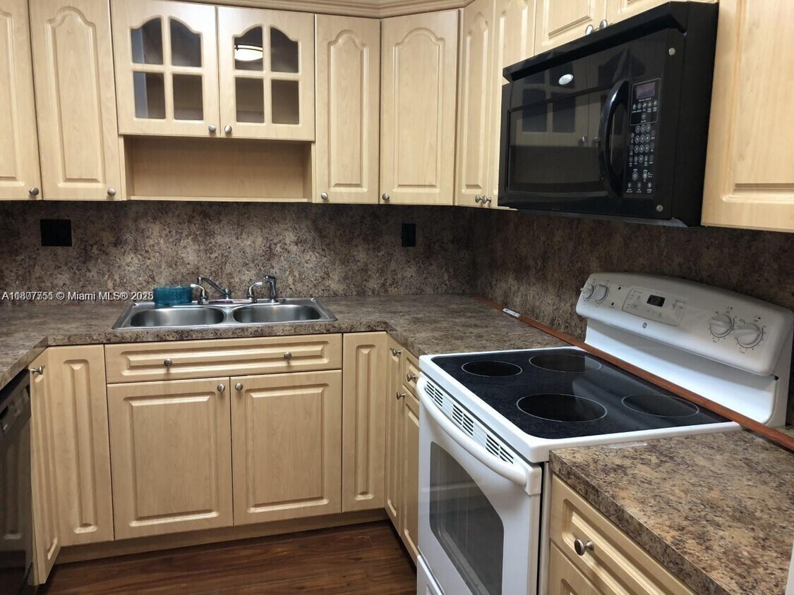 Foto principal - 19558 NW 55th Cir Pl