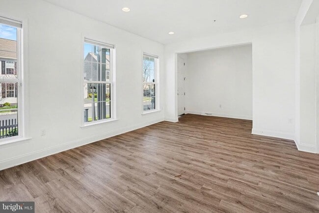 Building Photo - 205 Hoke Farm Way