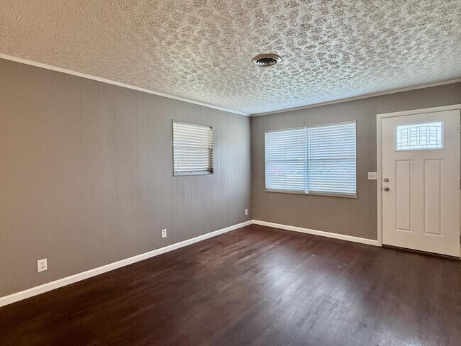 Foto del edificio - 103 York Dr