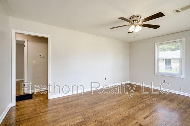 Foto del edificio - 2315 Tobacco Rd