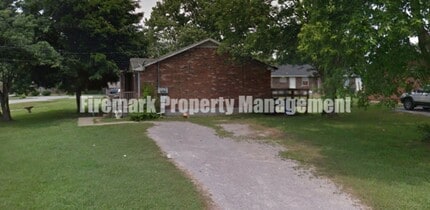 Building Photo - 217 Greenleaf Cir