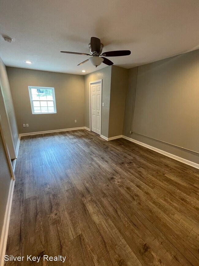 1 br, 1 bath House 207 Forrest House Rental in Athens, TN