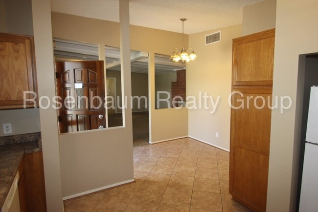 Building Photo - 55 W Hudson Ln
