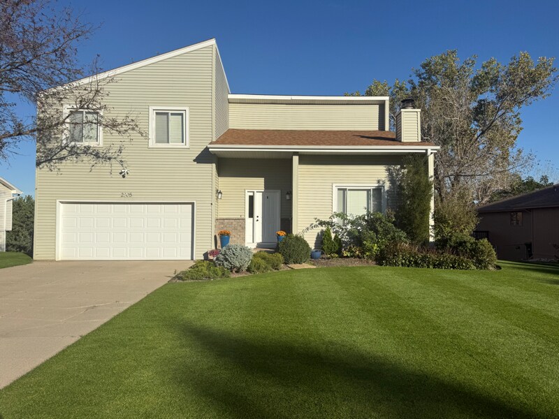 Foto principal - 2305 S 165th St