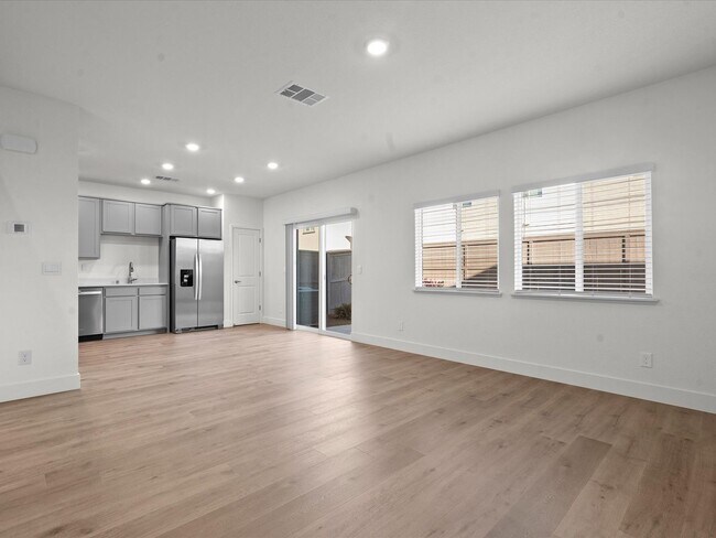 Building Photo - The Birch - - 3 Bedroom, 2.5 Bath single f...