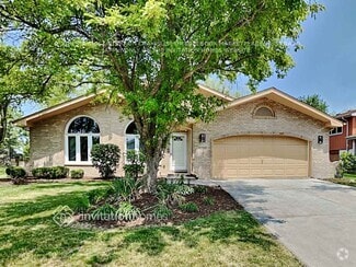 Building Photo - 11760 Brook Hill Dr