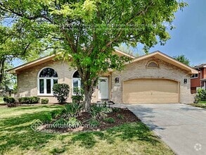 Building Photo - 11760 Brook Hill Dr