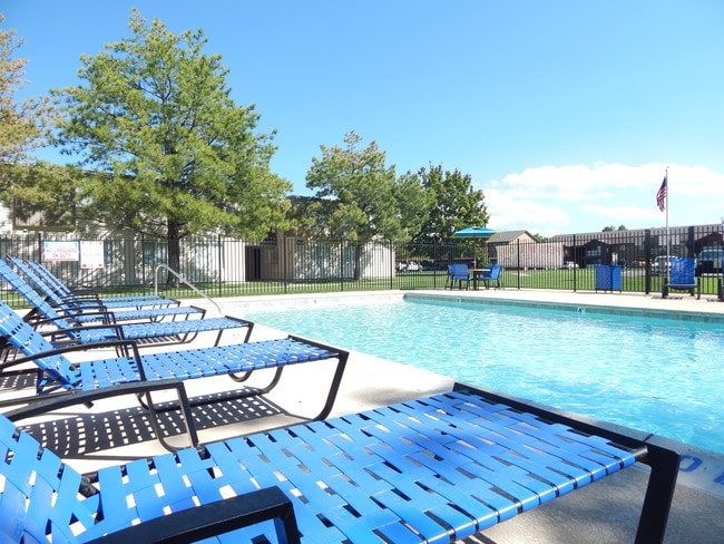 Pool - Hidden Pointe