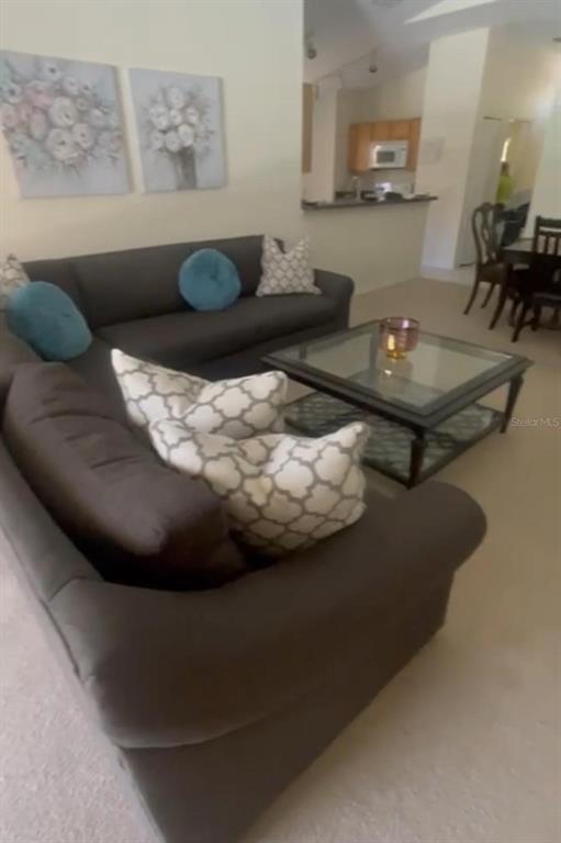 Foto del edificio - 17834 Woodcrest Way