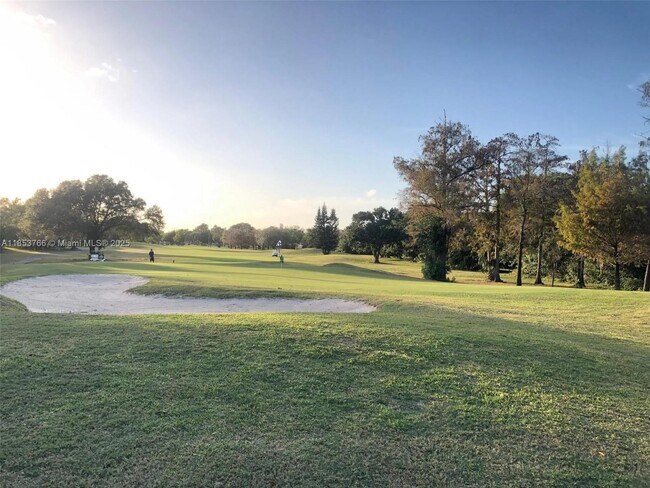 Foto del edificio - 8450 Lagos De Campo Blvd