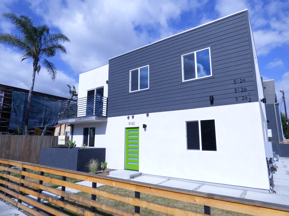 Primary Photo - 5124 Cahuenga Blvd