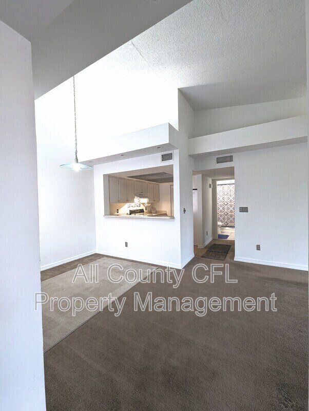 Foto del edificio - 4533 Lakeway Dr