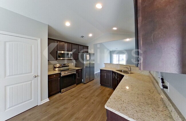 Foto del edificio - 104 Ebenezer Blf Wy