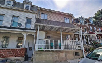 Building Photo - 919 N 6th St