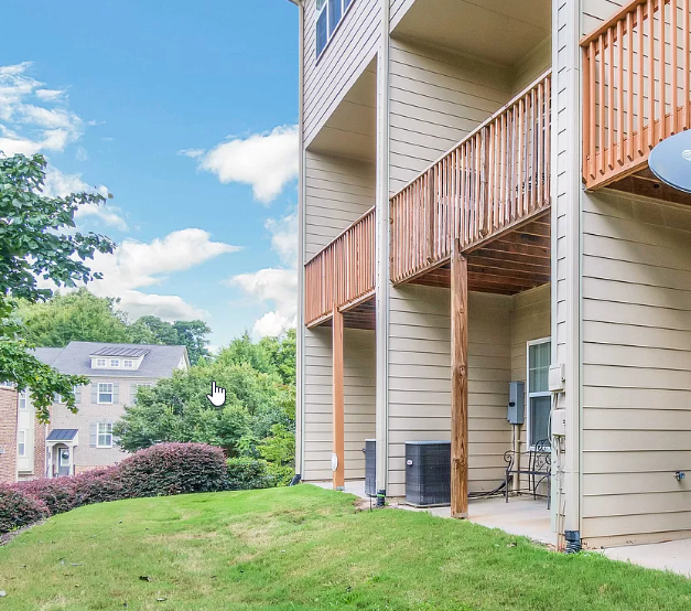 Building Photo - 1961 Cobblestone Cir NE