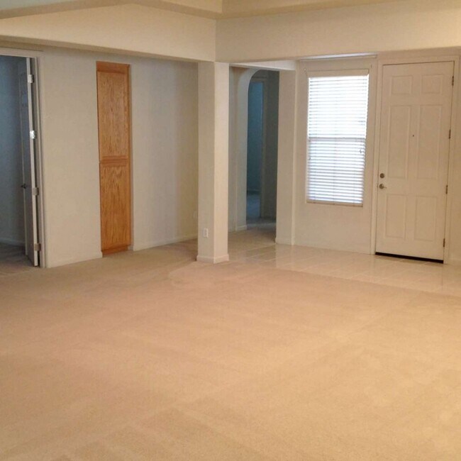 Building Photo - 640 Crevison Peak Dr