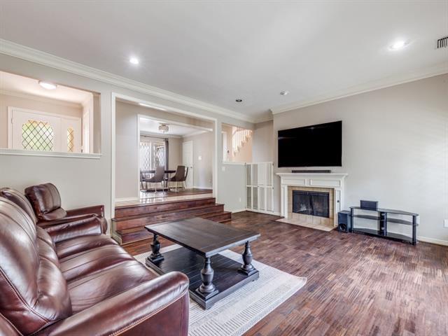 Foto del edificio - 9138 Valley Chapel Ln