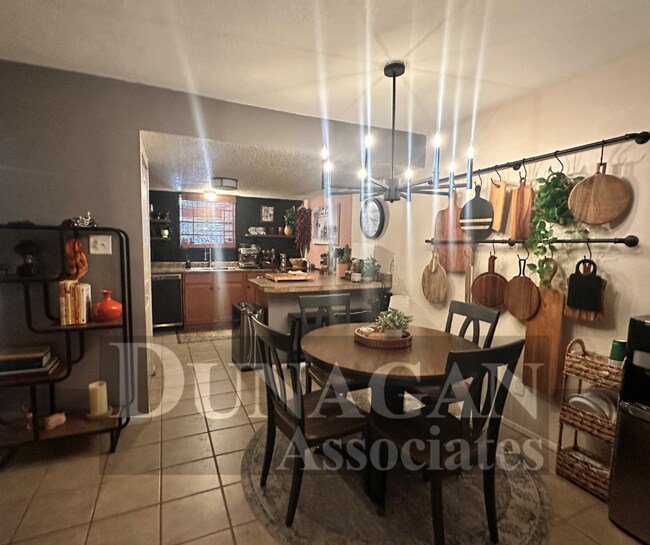 Building Photo - 2 bedroom 1 bath 40+ HOA Community Fully F...