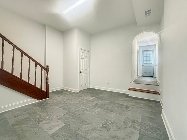 Building Photo - 1424 3rd St NW