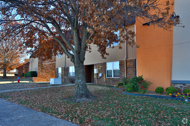 Building Exterior - Cowboy Town Apartments