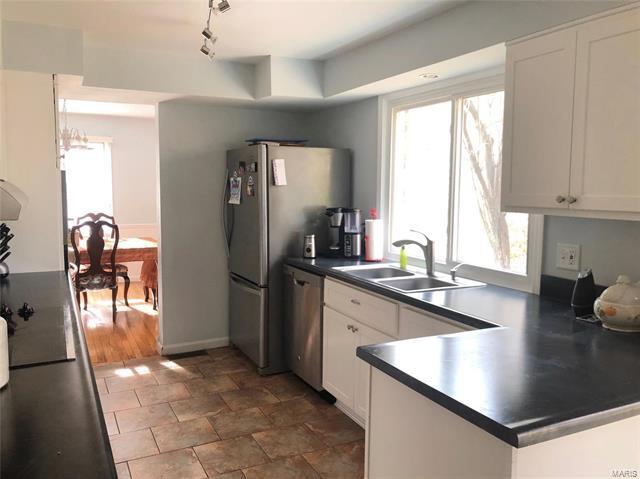 Building Photo - 733 Jares Ct