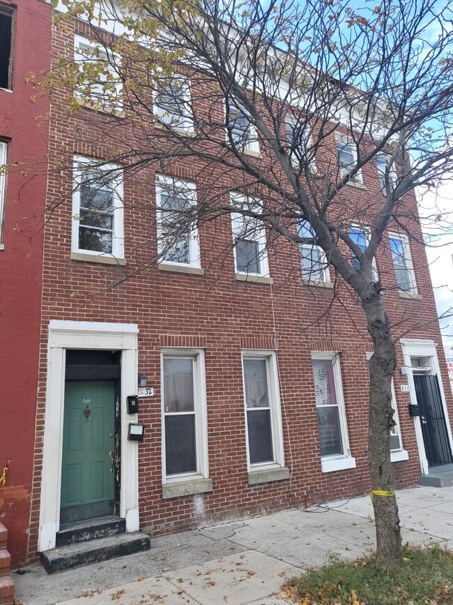 Building Photo - 832 N Bond St