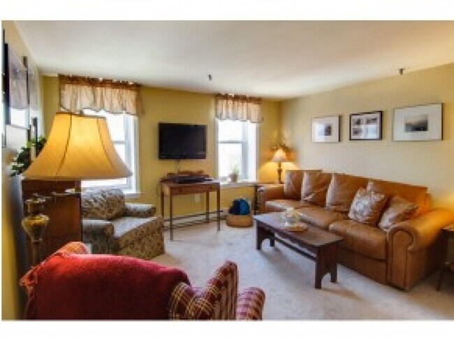 Building Photo - 80 Fleet St