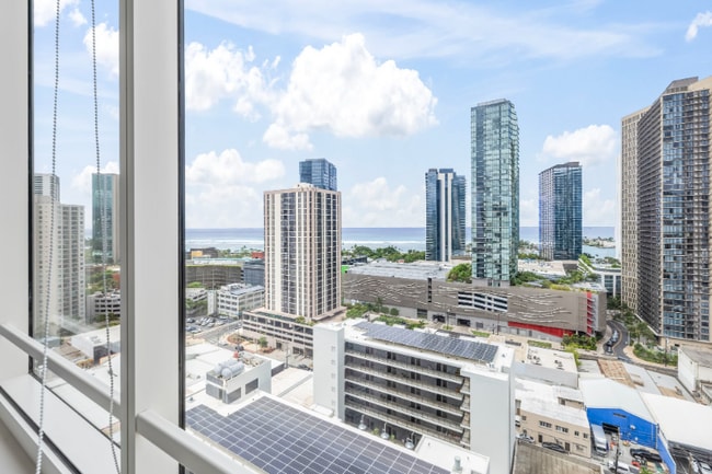 Building Photo - 1009 Kapiolani Blvd