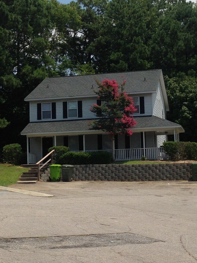 Windridge Townhomes Apartments Columbia, SC