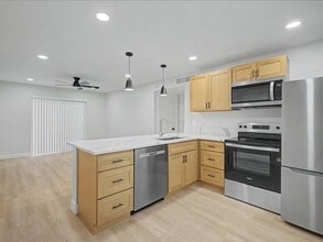 Building Photo - 1604 N Forgeus Ave