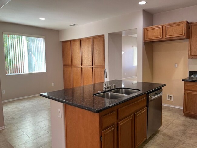 Building Photo - Single Story in French Valley 3 Bed/2 Bath