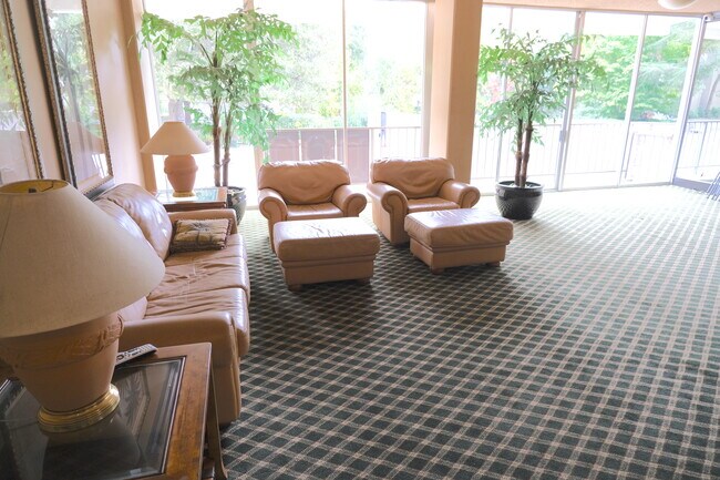 Social room with TV and pool table (not pictured) - 1330 University Dr