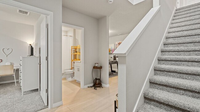 Foto del edificio - 5291 Meredrew Ln