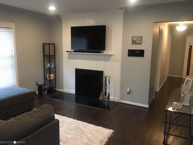 Foto del edificio - 1845 Brys Dr