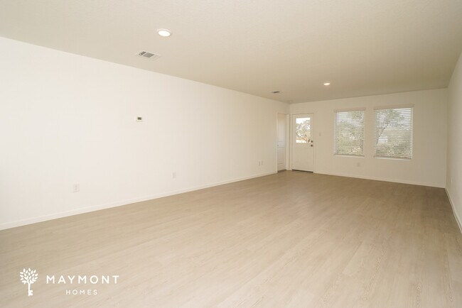 Building Photo - 543 Layne Overlook