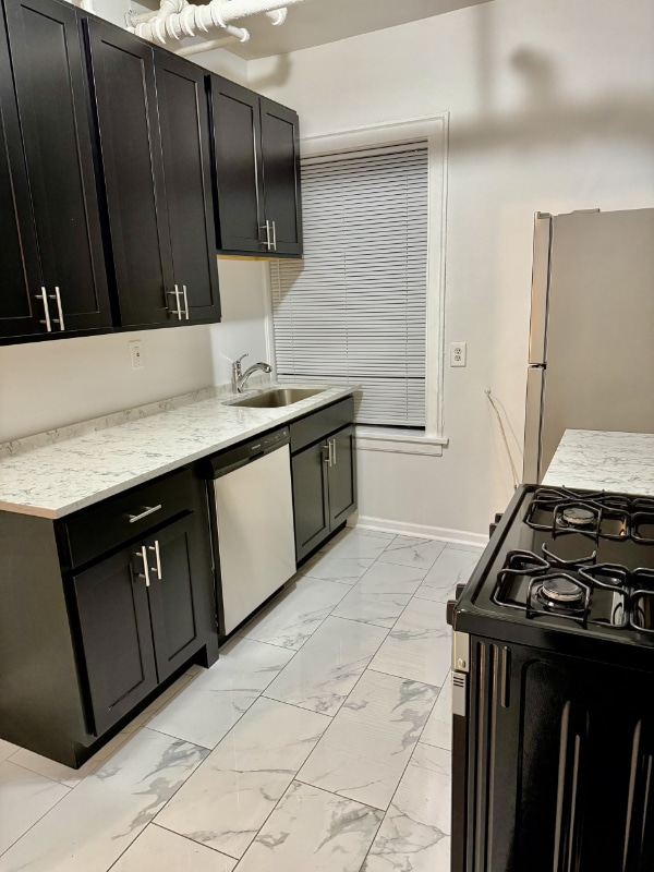 Photo - 3157 N Hudson Ave Apartment