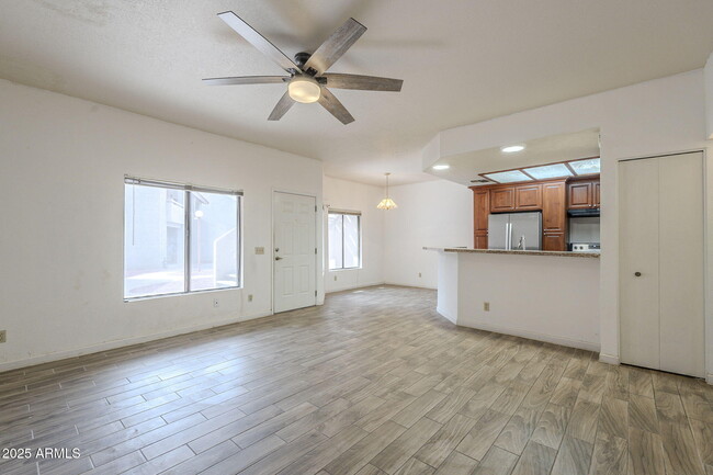Foto del edificio - 11666 N 28th Dr