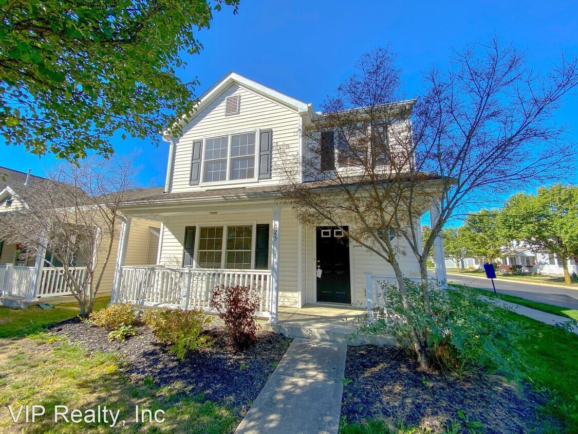 Primary Photo - 3 br, 2.5 bath House - 525 Penn St.