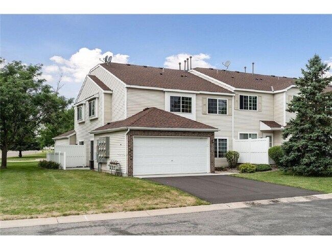 Building Photo - 15785 Flackwood Trl