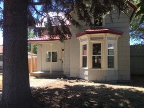 Building Photo - 207 S Sprague St
