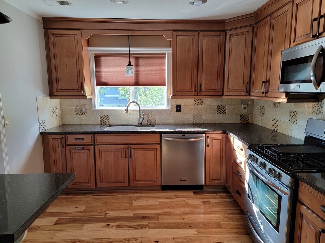 Primary Photo - 14111 W 88th St