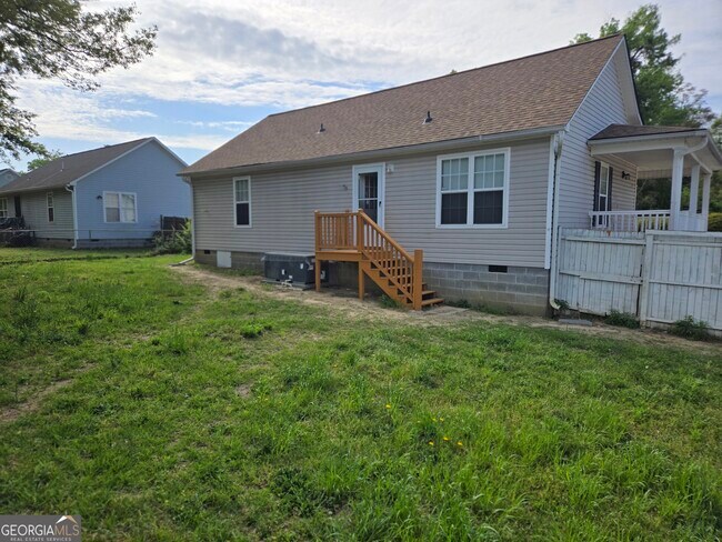 Foto del edificio - 629 Hanson St