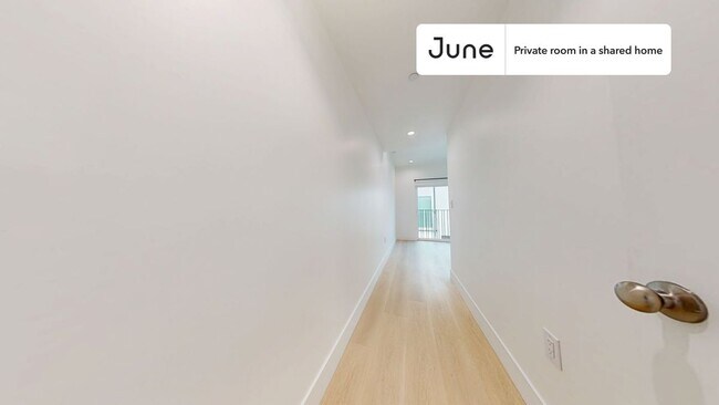 Foto del edificio - Room in Shared 5 bed/4 bath home