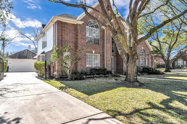 Building Photo - 1339 Blackthorne Dr