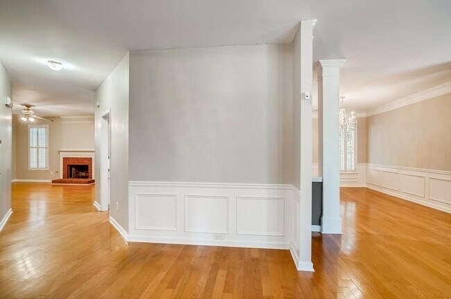 Foto del edificio - 1455 Stoney Field Pl