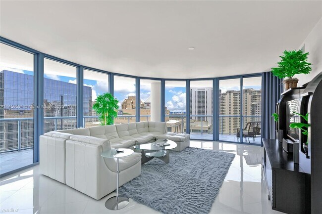 Building Photo - 3 br, 3.5 bath Condo - 333 Las Olas Way Ap...