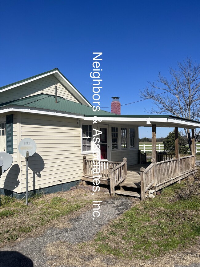 Building Photo - 4620 Roanoke Rd