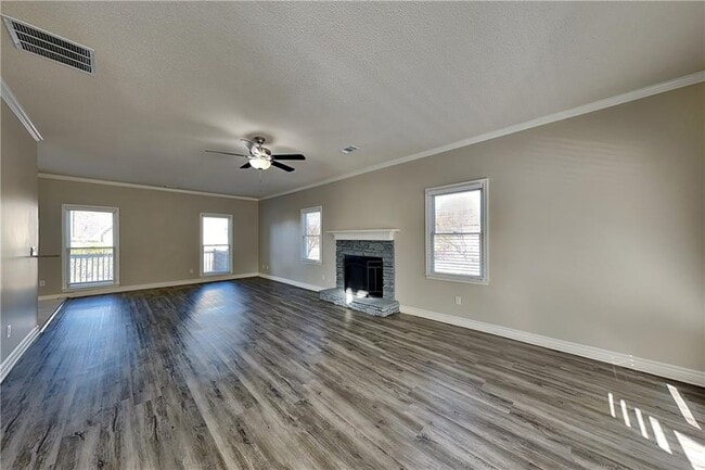 Foto del edificio - 5305 Rutland Ct